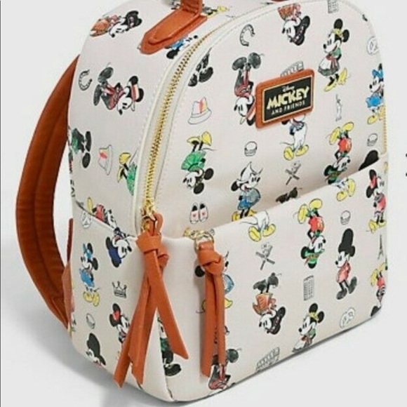 Box Lunch backpack, Mickey and Minnie Mouse Epcot Countries Outfits - Picture 5 of 7